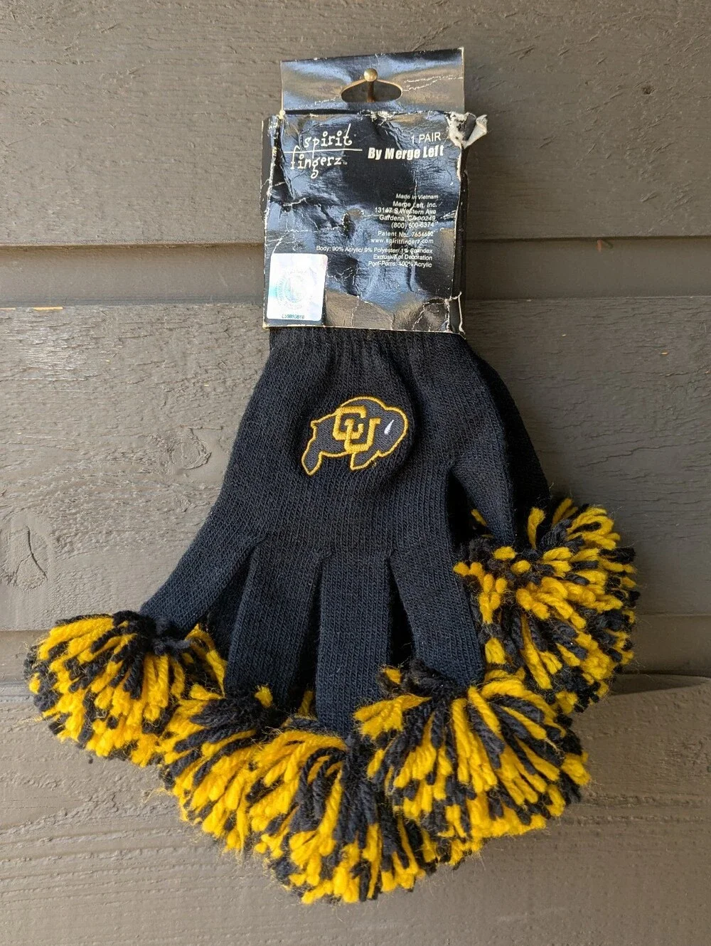 NWT University of Colorado Buffs Spirit Fingers Pom Fringe Gloves